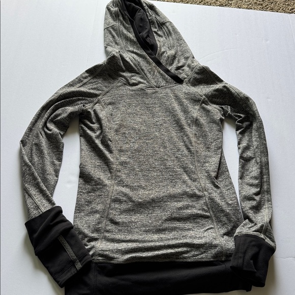 Lululemon Woman’s Think Fast Hoodie Space Pullover - Picture 5 of 13